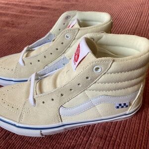 Brand new VANS Sk8 Hi leather cream and white high tops Womens size 8, Mens 6